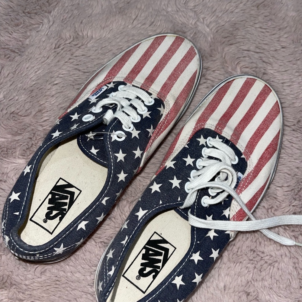 Vans patriotic shoes size 8